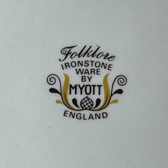 Folklore Ironstone Ware by Myott England 2 Dinner Plates 10" Brown Flowers - Picture 10 of 13